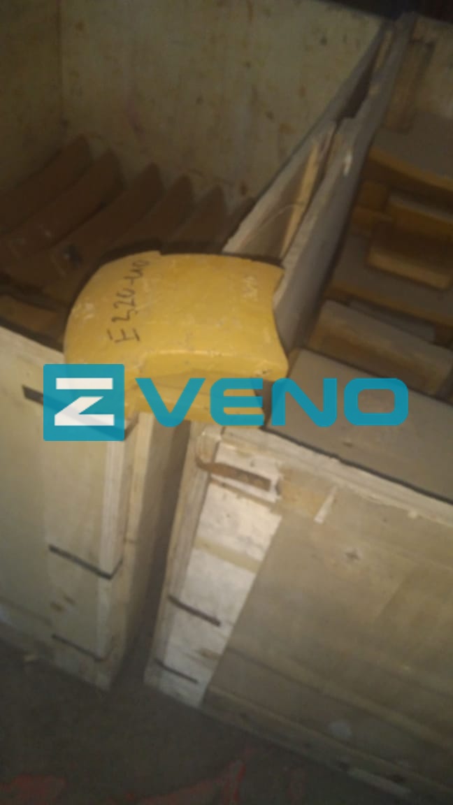  CAT Защита ковша межзубьевая E320-40