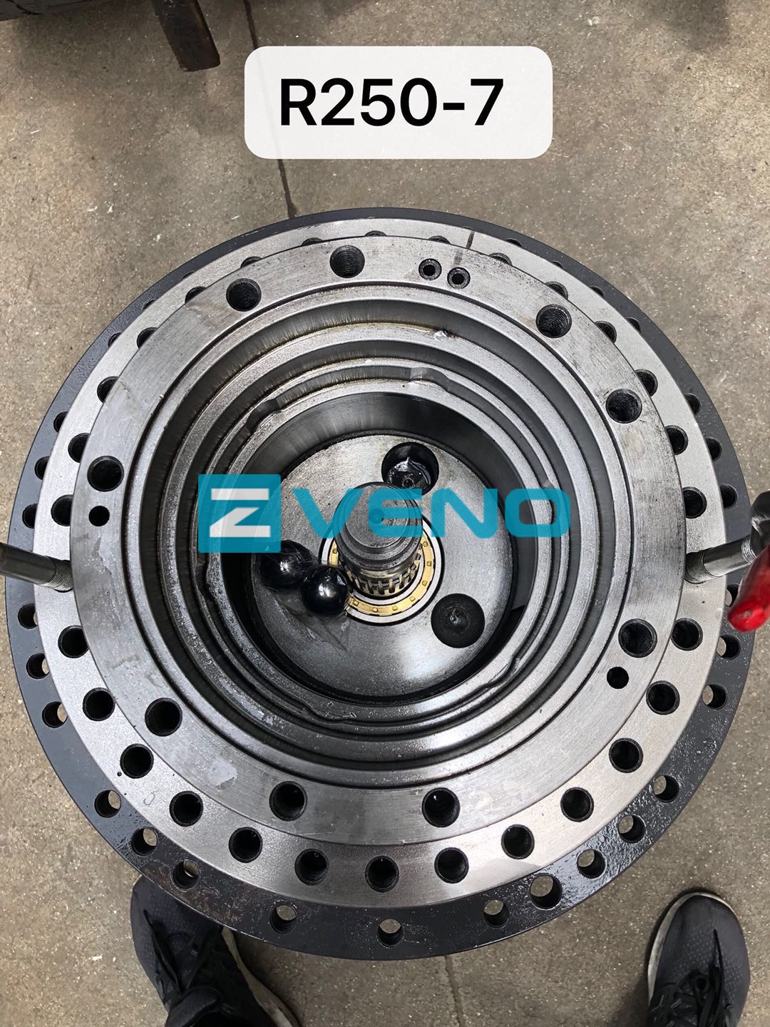  Бортовой редуктор хода без гидромотора XKAH-00901 (HYUNDAI R250-7)